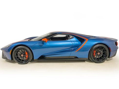Used 2021 Ford GT image 3
