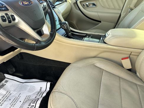 Used 2013 Ford Taurus Limited image 3