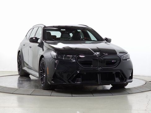 New 2026 BMW M5 Touring image 1