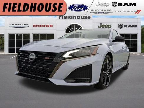 Used 2024 Nissan Altima 2.5 SR FWD image 1