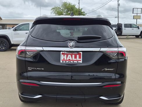 Used 2023 Buick Enclave Avenir w/ Avenir Technology Package image 5