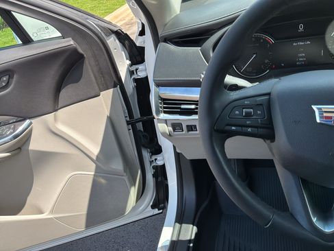 Used 2019 Cadillac XT4 Luxury FWD image 19