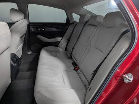 Used 2025 Honda Accord SE image 18