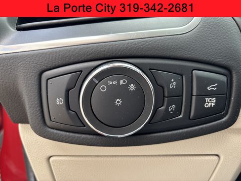 Used 2021 Ford Edge Titanium AWD/4WD image 7