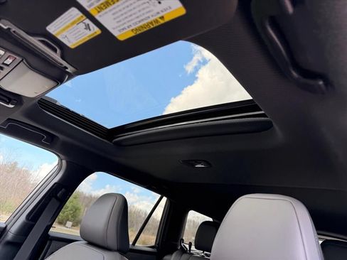 New 2026 Subaru Outback Limited AWD/4WD image 17