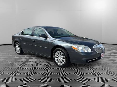 Used 2011 Buick Lucerne CXL w/ Driver Confidence Package image 2