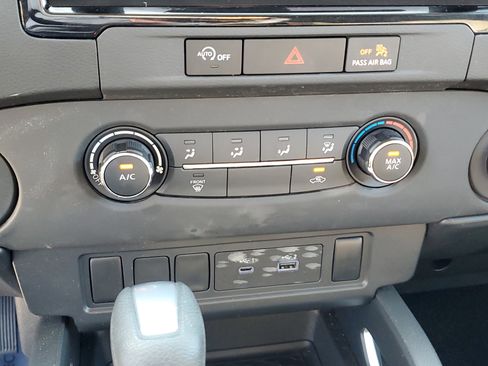 Certified 2024 Nissan Frontier SV image 24