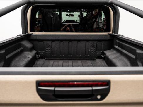 Used 2026 Jeep Gladiator Sport image 10