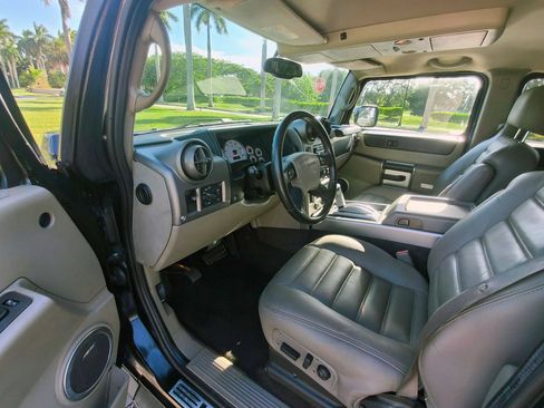 Used 2003 HUMMER H2 w/ Preferred Equipment Group AWD/4WD image 12