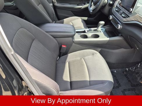 Used 2025 Nissan Altima 2.5 SV FWD image 31