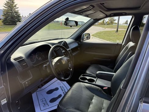 Used 2005 Honda CR-V EX image 9
