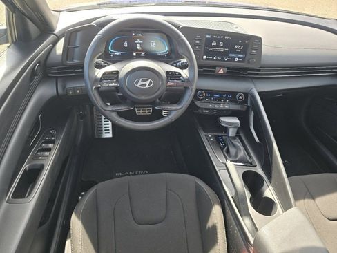 Used 2025 Hyundai Elantra Sport FWD image 24