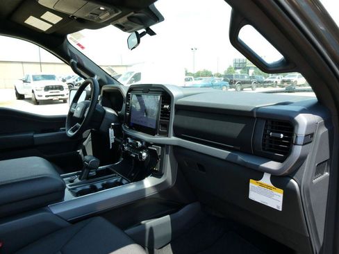 New 2026 Ford F150 XLT w/ XLT Black Appearance Package AWD/4WD image 11