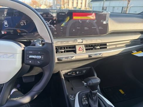 New 2026 Kia K4 GT-Line FWD image 18