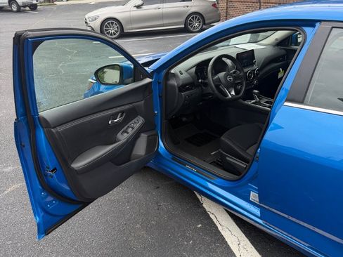 Used 2025 Nissan Sentra SV w/ All-Weather Package FWD image 16