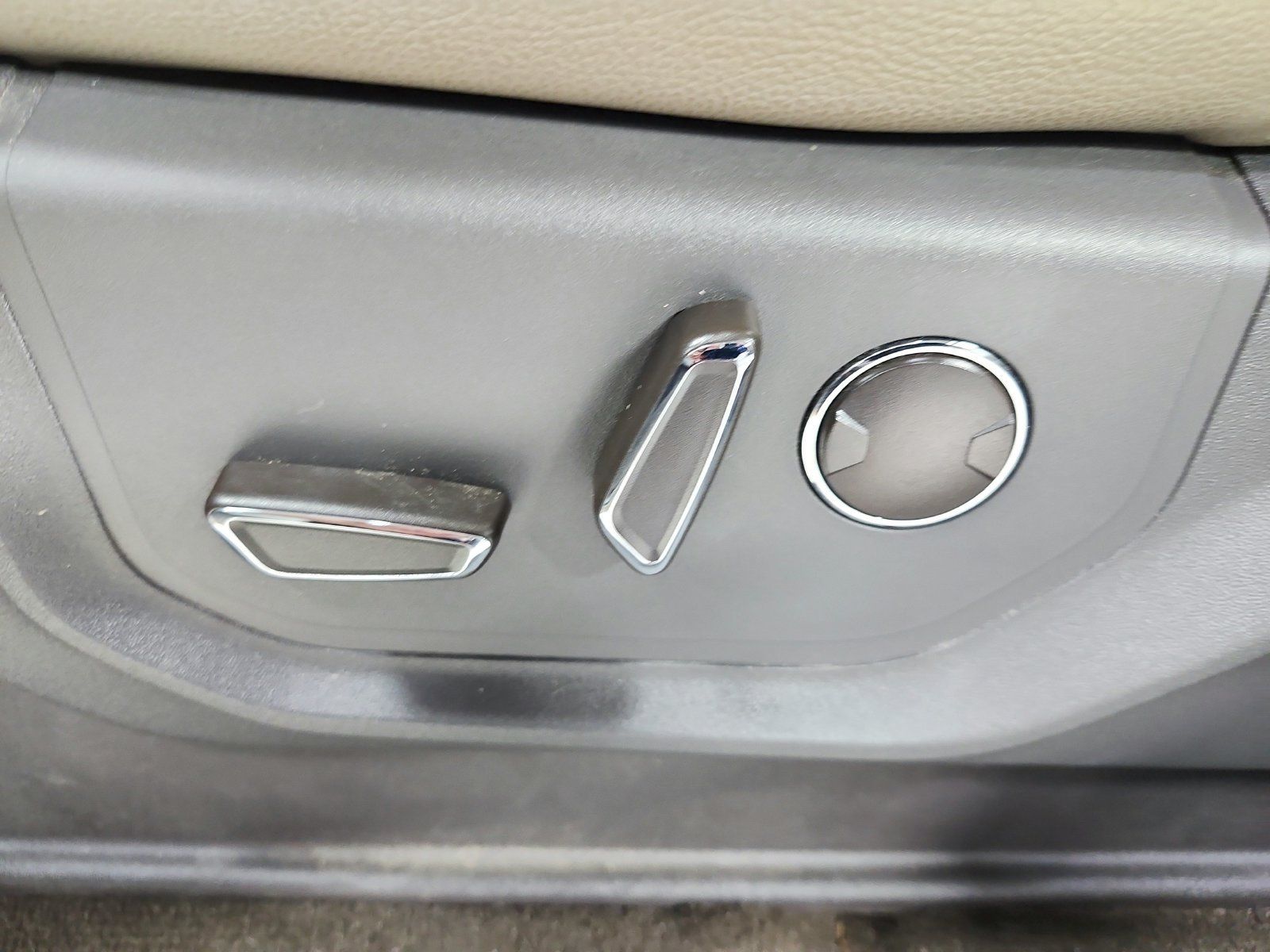 Used 2021 Ford Expedition Limited AWD/4WD image 11