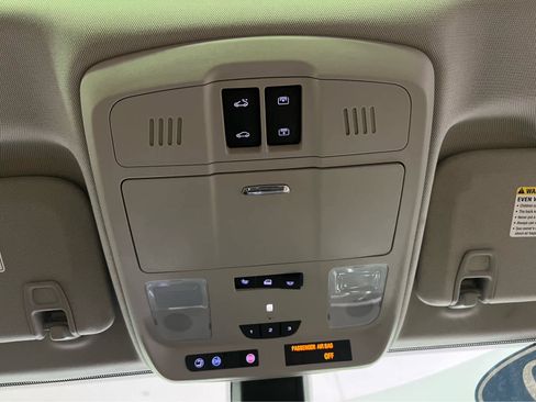 Used 2020 Buick Envision Essence w/ Experience Buick Package image 15