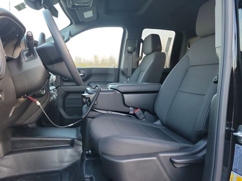 New 2026 GMC Sierra 2500 Pro w/ Convenience Package image 4