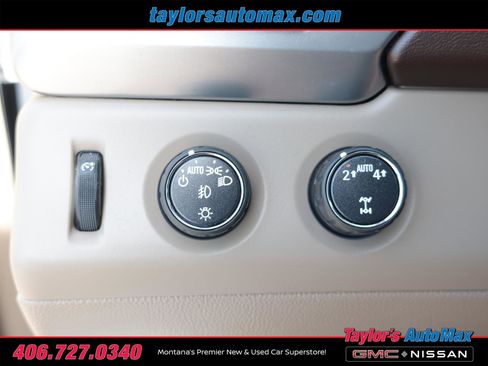 Used 2017 Chevrolet Suburban Premier AWD/4WD image 29