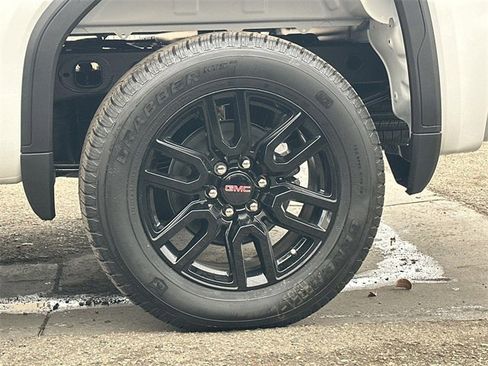 New 2026 GMC Sierra 1500 Elevation image 29