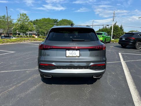 Used 2025 Audi Q5 Premium Plus w/ Premium Plus AWD/4WD image 6