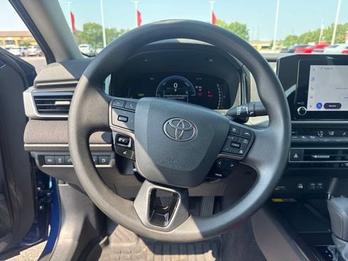 Used 2026 Toyota Camry LE FWD image 28