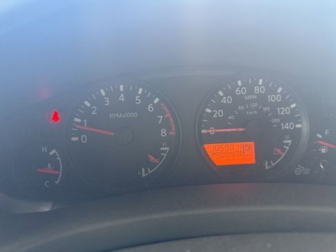 Used 2018 Nissan Frontier SV image 6