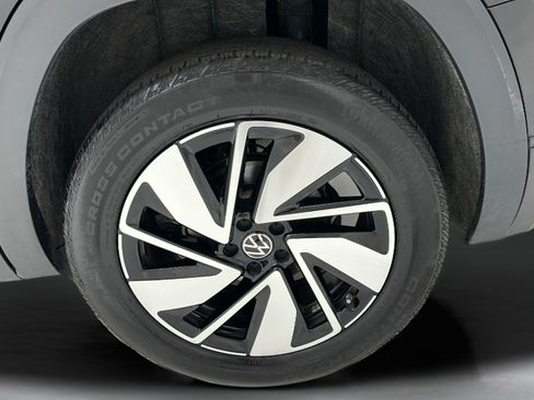 Used 2025 Volkswagen Atlas SE AWD/4WD image 8