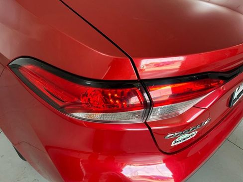 Used 2021 Toyota Corolla LE FWD image 41