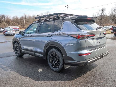 New 2026 Mitsubishi Outlander Trail Edition image 16