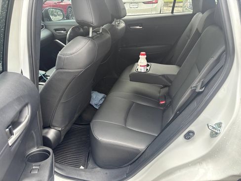 Used 2026 Toyota Corolla Cross XLE w/ Convenience Package FWD image 35