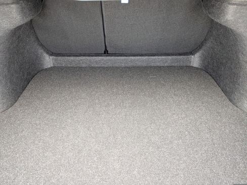 New 2027 Nissan Sentra SR w/ Floor Mat Package FWD image 25