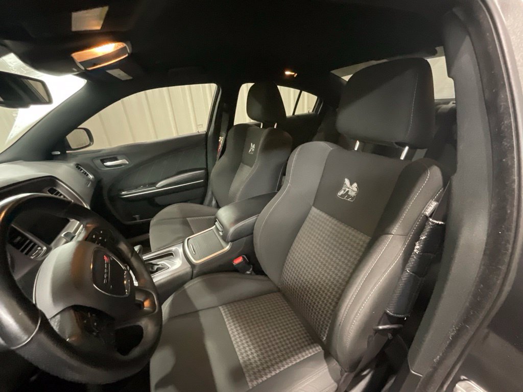Used 2019 Dodge Charger Scat Pack RWD image 9