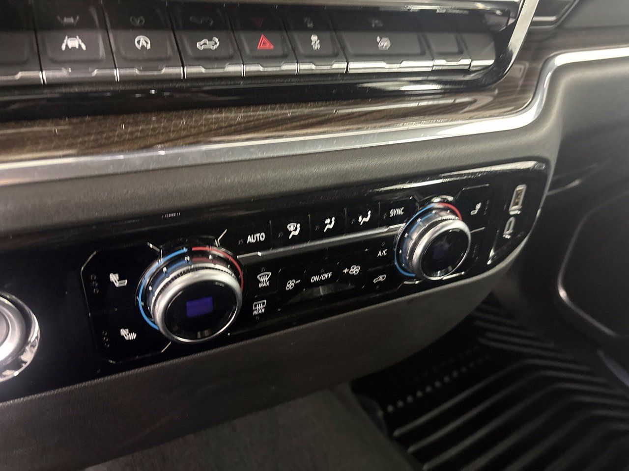 Used 2024 GMC Sierra 1500 Elevation AWD/4WD image 18