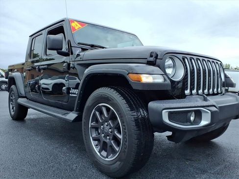 Used 2021 Jeep Gladiator Overland AWD/4WD image 11