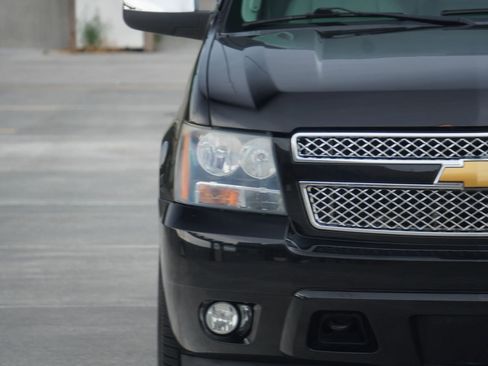 Used 2012 Chevrolet Avalanche LT w/ All-Star Edition image 28