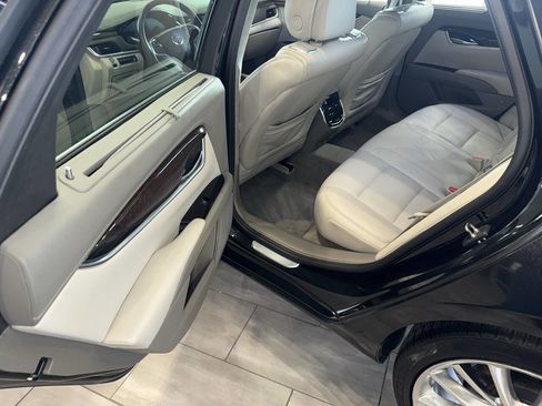 Used 2014 Cadillac XTS Platinum image 25