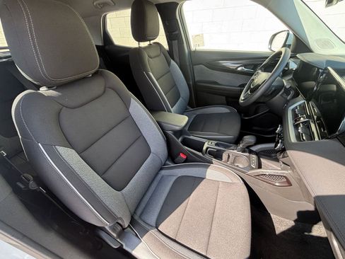 Used 2025 Chevrolet TrailBlazer LT image 36