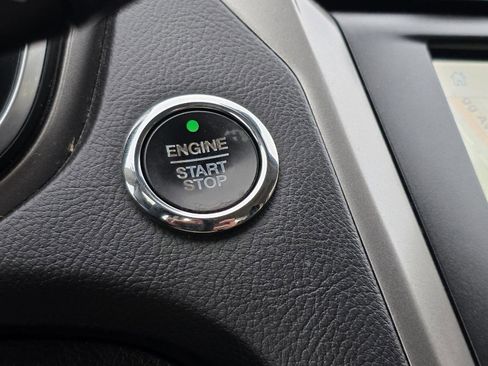 Used 2020 Ford Fusion SEL image 14