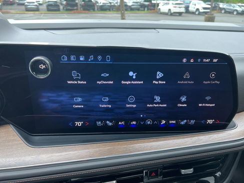 Used 2025 Chevrolet Tahoe High Country AWD/4WD image 31