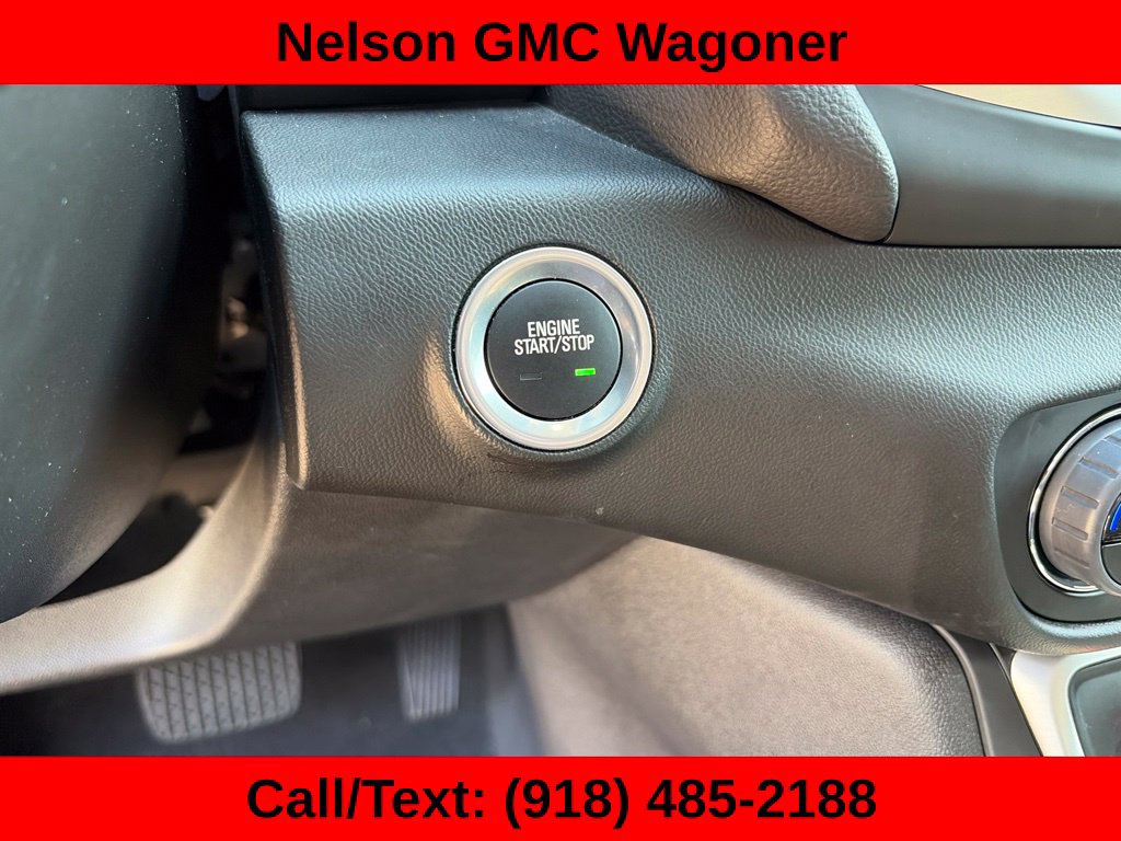 Used 2024 GMC Terrain SLE w/ Driver Convenience Package FWD image 34