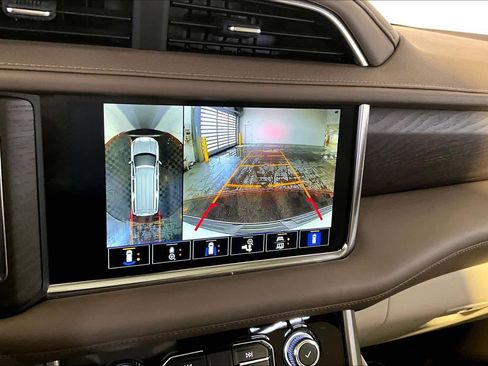 Used 2022 GMC Yukon XL Denali image 29