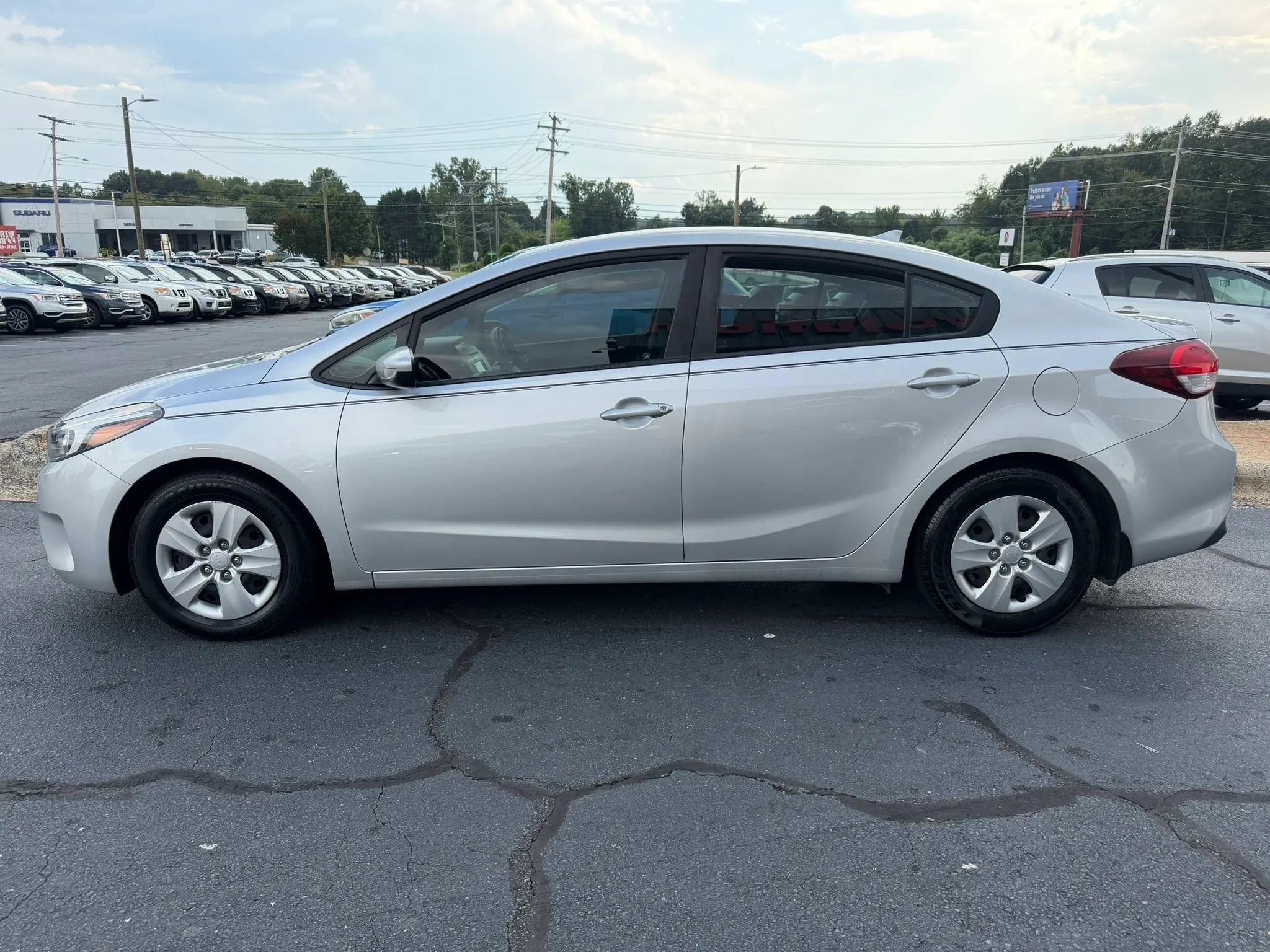 Used 2017 Kia Forte LX w/ LX Popular Package FWD image 4