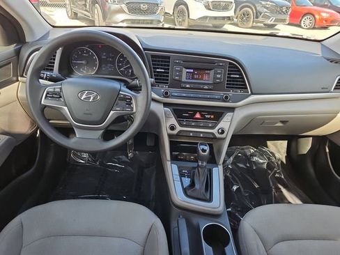 Used 2017 Hyundai Elantra SE FWD image 7