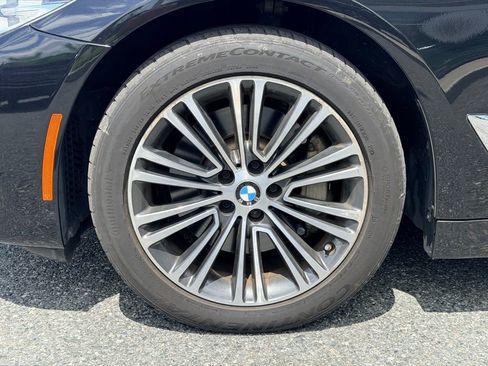 Used 2019 BMW 530i xDrive w/ Convenience Package AWD/4WD image 28