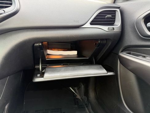 Used 2020 Jeep Cherokee Latitude Lux w/ Comfort/Convenience Group image 34