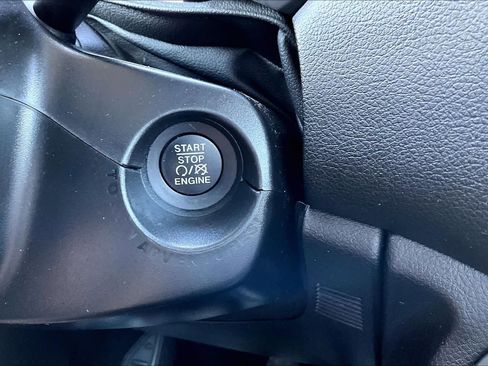 Used 2019 Jeep Renegade Altitude w/ Quick Order Package 2XM image 33