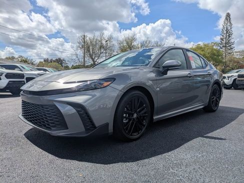 New 2026 Toyota Camry SE image 8