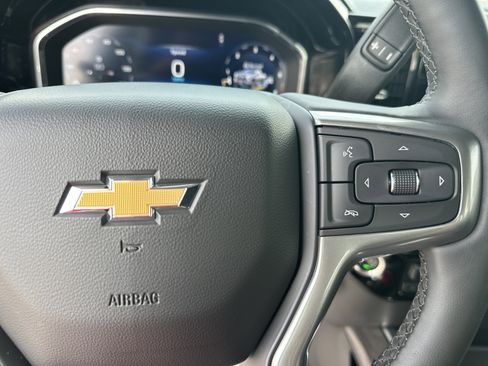 Used 2024 Chevrolet Silverado 2500 LTZ w/ LTZ Convenience Package image 26