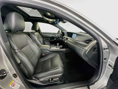 Used 2017 Lexus GS 350 F Sport RWD image 32